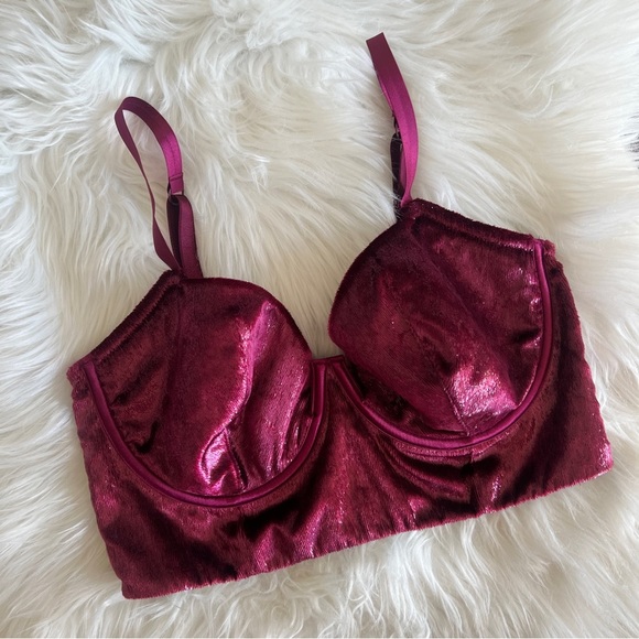 NWT Victoria's Secret Very Sexy Balconet Bra Velvet - Picture 1 of 4